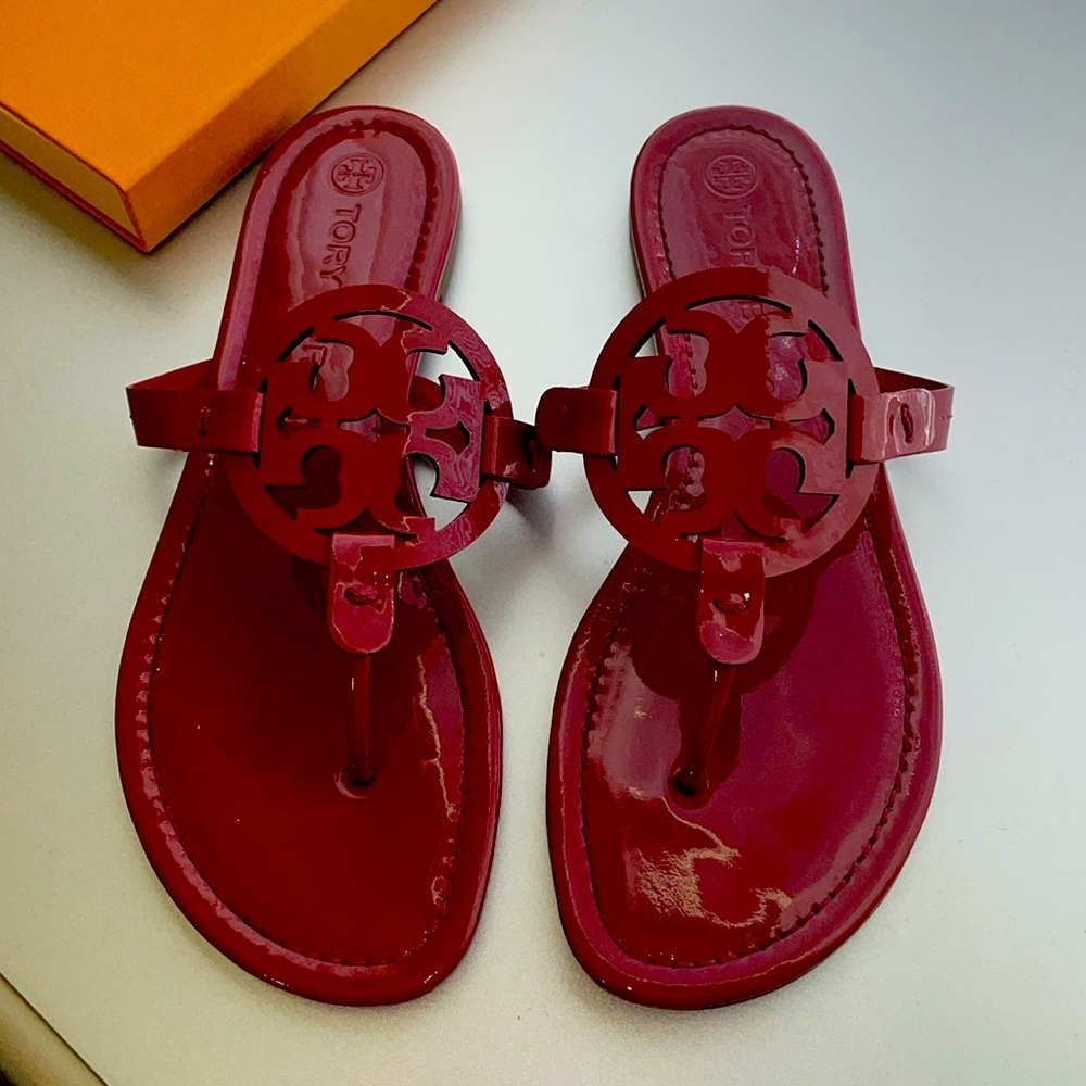 Gently Used Tory Burch Flip Flop.